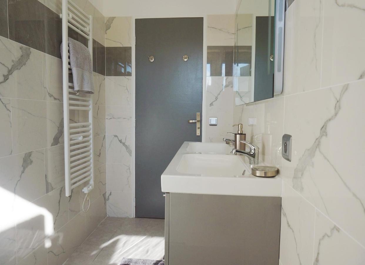 Bel Appartement Avec Grande Terrasse Sud ヴェゾン・ラ・ロメーヌ エクステリア 写真